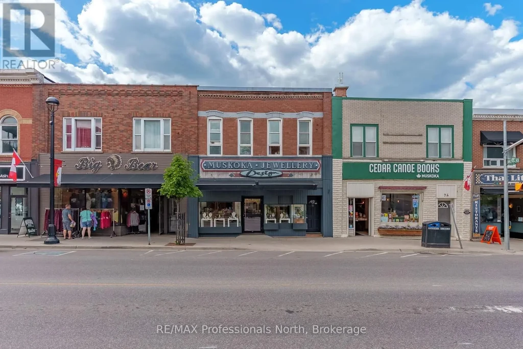 68 Main Street E, Huntsville